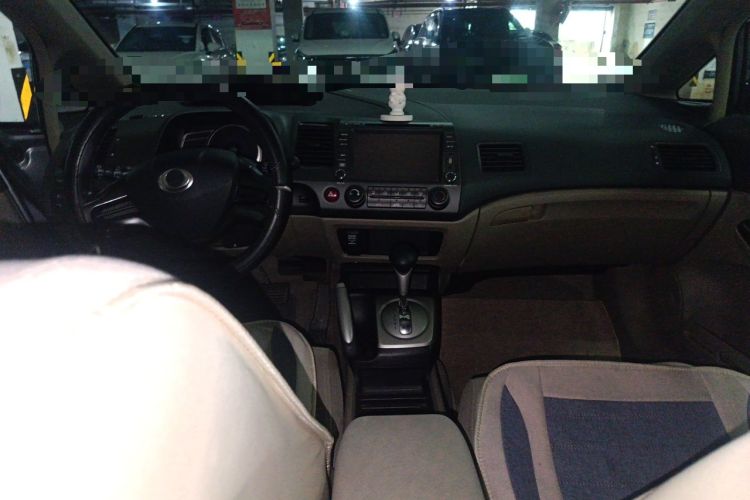 Used CIIMO 2012 1.8L Automatic Center Console