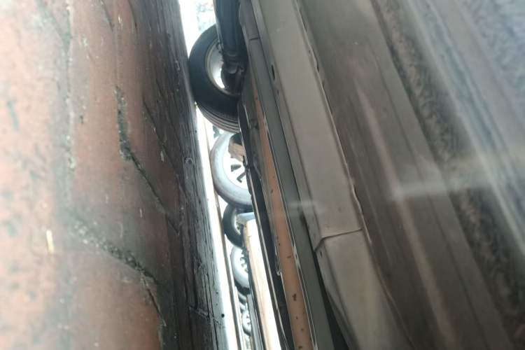 Used CIIMO 2012 1.8L Automatic Chassis Front Left