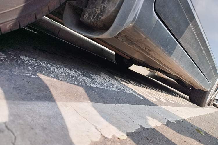 Used CIIMO 2012 1.8L Automatic Chassis Front Left
