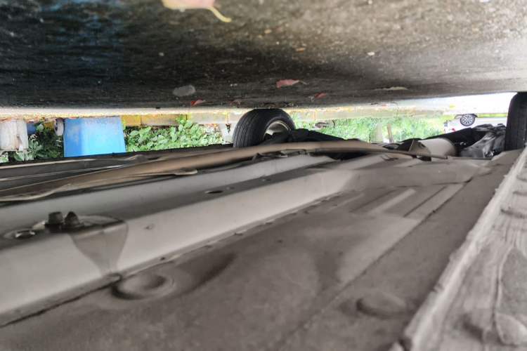 Used CIIMO 2012 1.8L Automatic Chassis Front Right