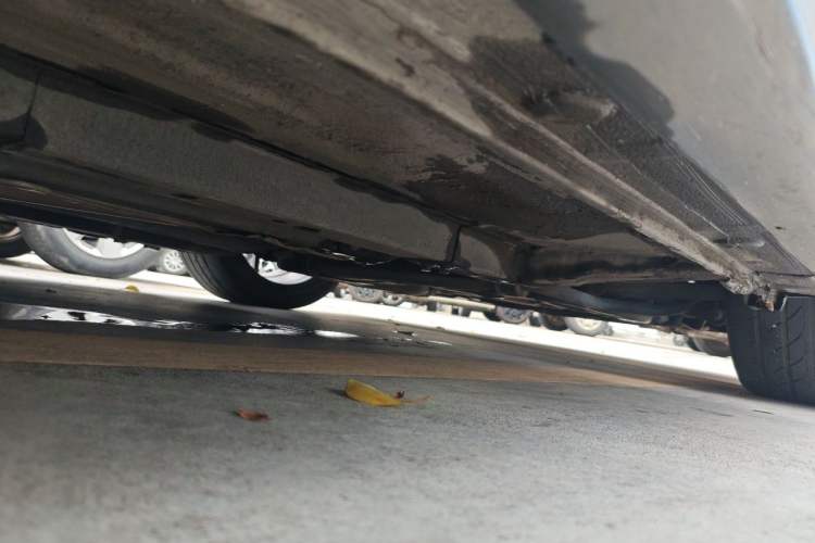 Used CIIMO 2012 1.8L Automatic Chassis Front Right