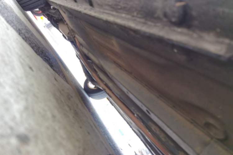 Used CIIMO 2012 1.8L Automatic Chassis Front Right