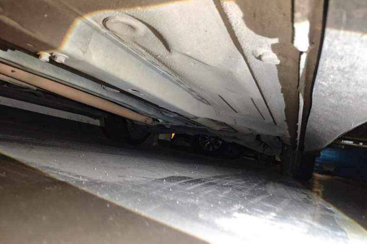 Used CIIMO 2012 1.8L Automatic Chassis Rear Left