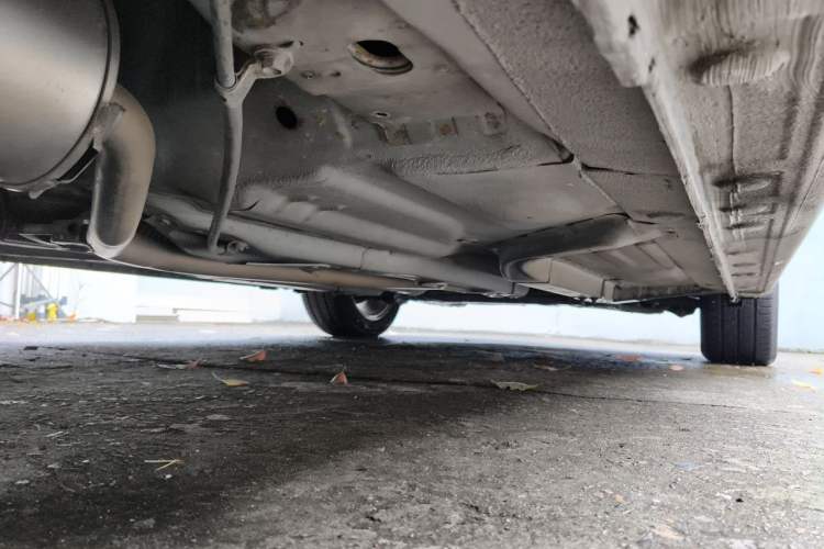 Used CIIMO 2012 1.8L Automatic Chassis Rear Right