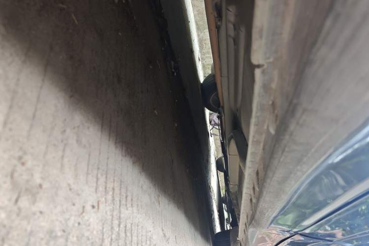 Used CIIMO 2012 1.8L Automatic Chassis Rear Right