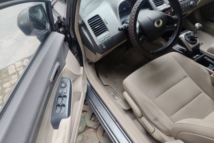 Used CIIMO 2012 1.8L Manual Driver Seat