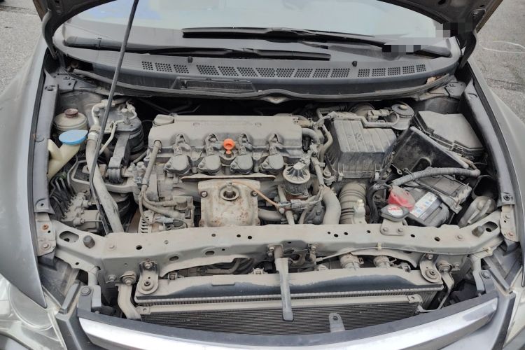 Used CIIMO 2012 1.8L Automatic Engine Bay