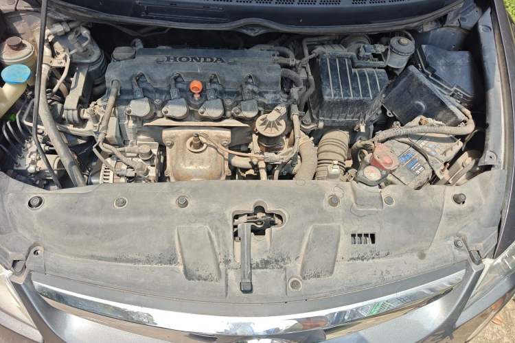 Used CIIMO 2012 1.8L Automatic Engine Bay