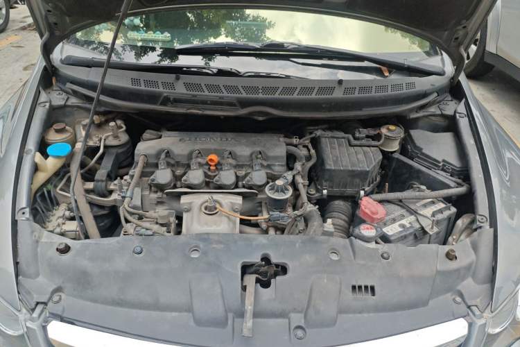 Used CIIMO 2012 1.8L Automatic Engine Bay