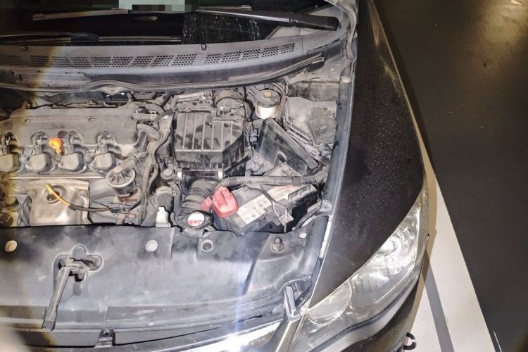 Used CIIMO 2012 1.8L Automatic Engine Bay Left