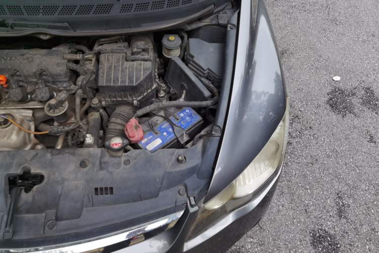 Used CIIMO 2012 1.8L Automatic Engine Bay Left
