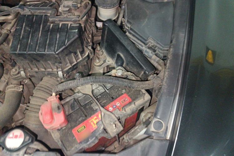 Used CIIMO 2012 1.8L Automatic Engine Bay Left