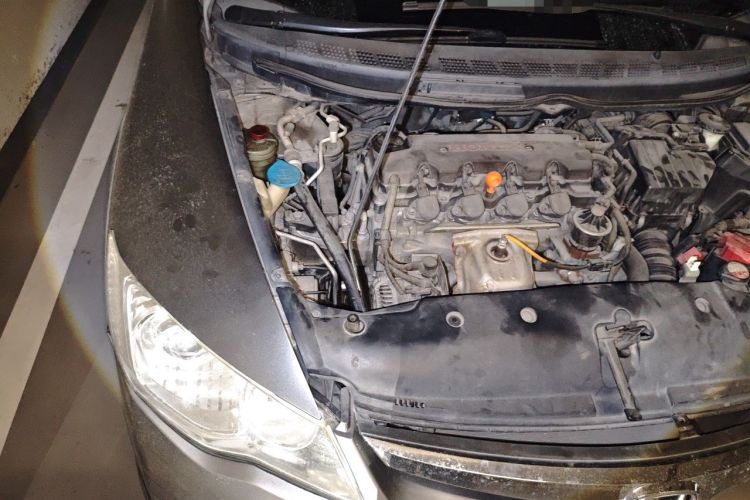Used CIIMO 2012 1.8L Automatic Engine Bay Right