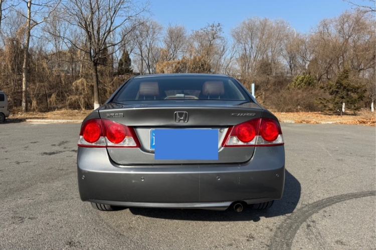 Used CIIMO 2012 1.8L Automatic Exterior 4