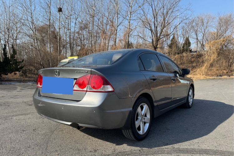 Used CIIMO 2012 1.8L Automatic Exterior 5