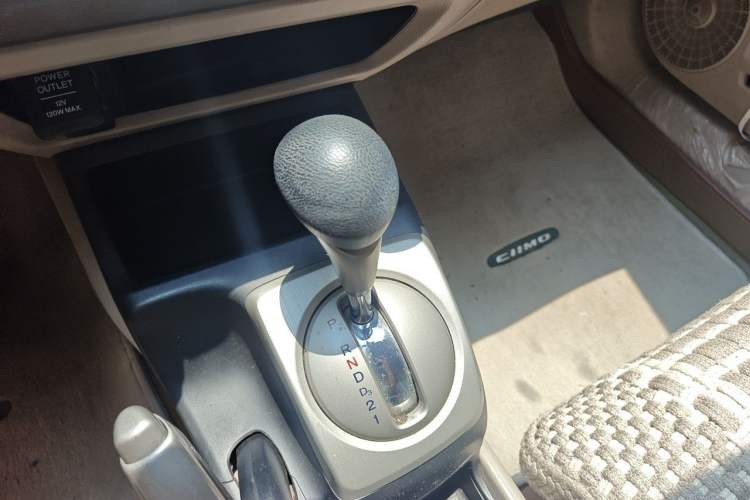 Used CIIMO 2012 1.8L Automatic Gear Lever