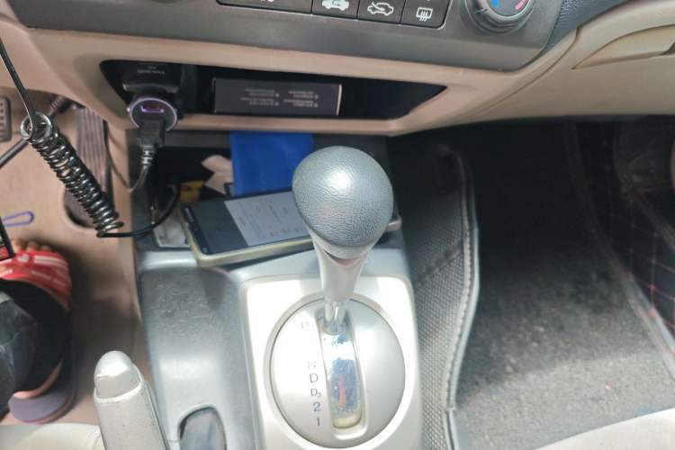 Used CIIMO 2012 1.8L Automatic Gear Lever
