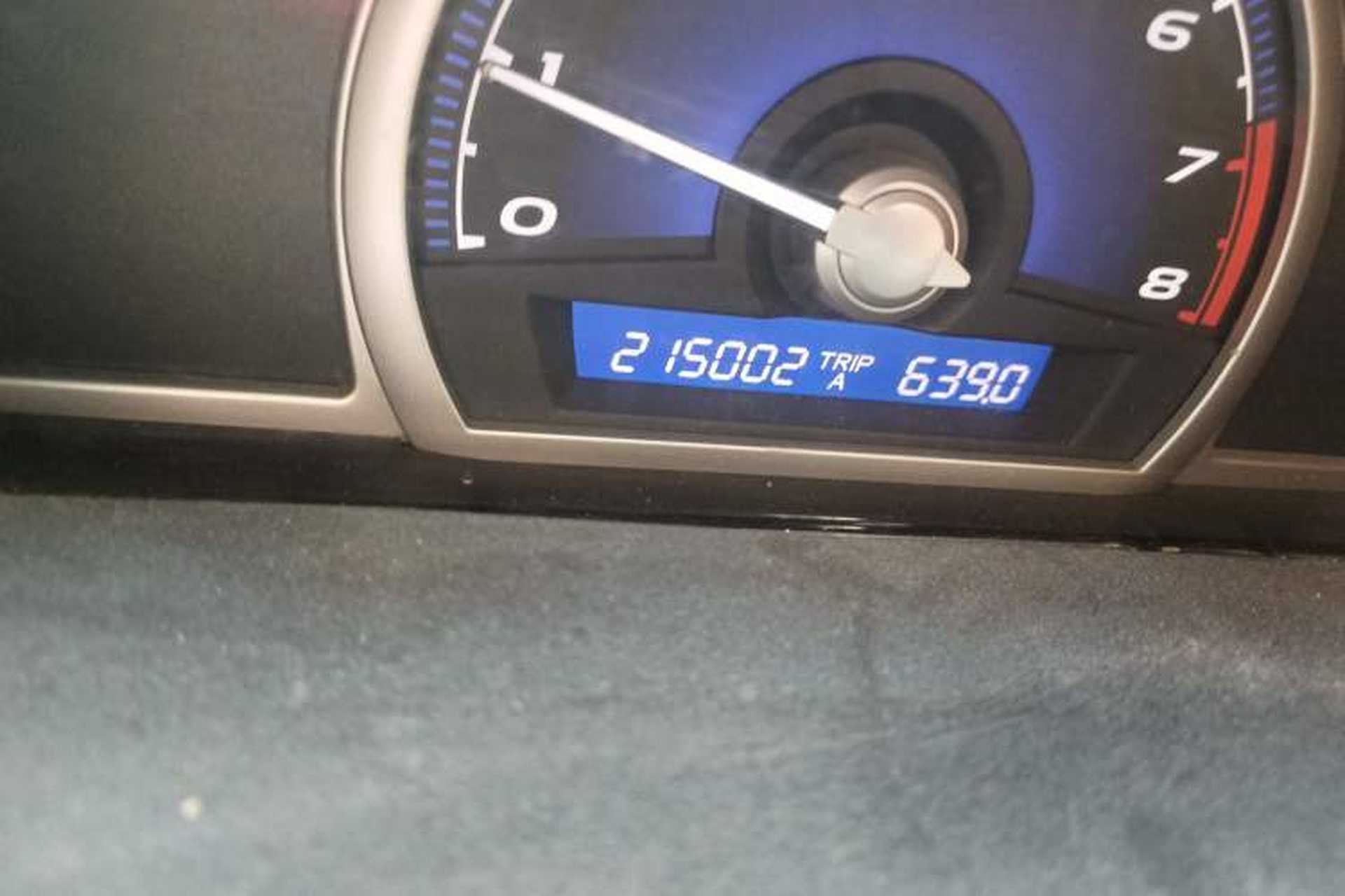 Used CIIMO 2012 1.8L Manual Odometer Close Up