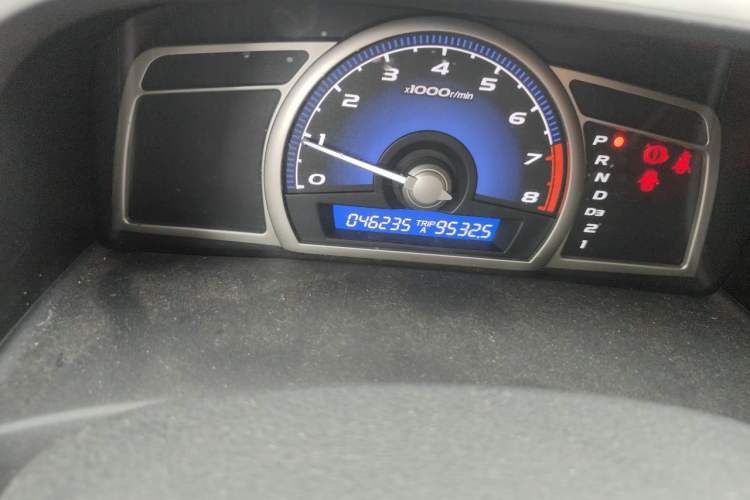Used CIIMO 2012 1.8L Automatic Odometer Close Up