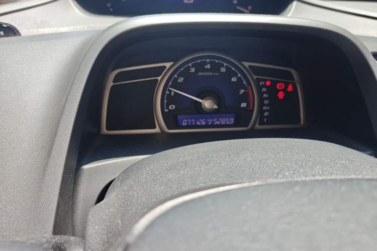 Used CIIMO 2012 1.8L Automatic Odometer Close Up