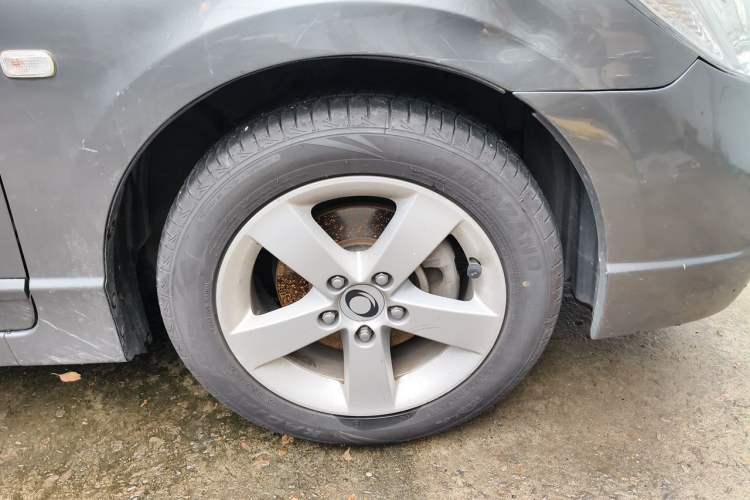 Used CIIMO 2012 1.8L Automatic Right Front Wheel Hub
