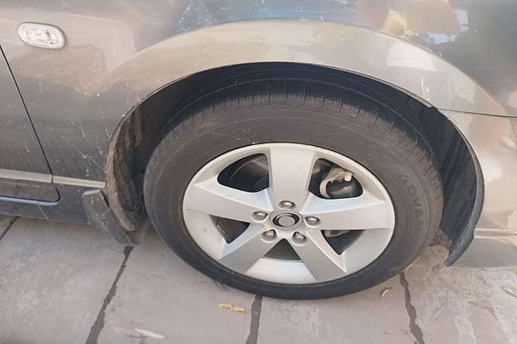 Used CIIMO 2012 1.8L Automatic Right Front Wheel Hub