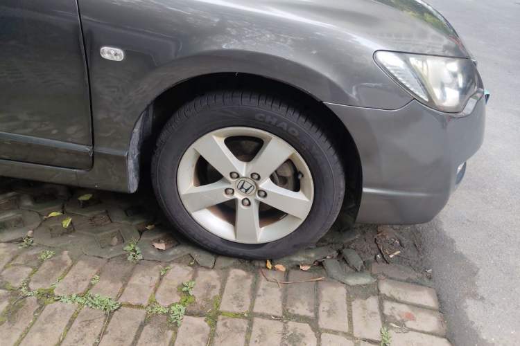 Used CIIMO 2012 1.8L Manual Right Front Wheel Hub