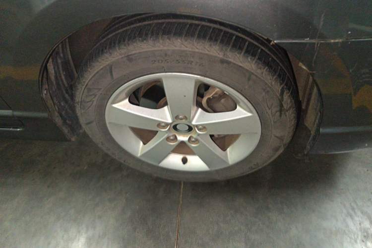 Used CIIMO 2012 1.8L Automatic Right Front Wheel Hub