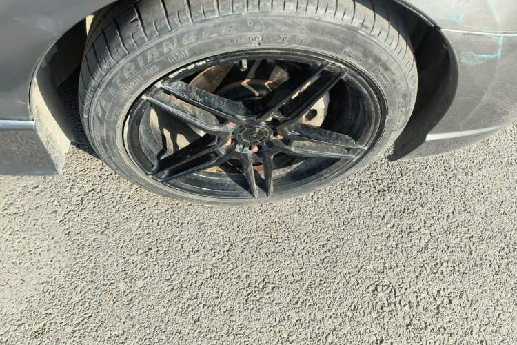 Used CIIMO 2012 1.8L Automatic Right Front Wheel Hub