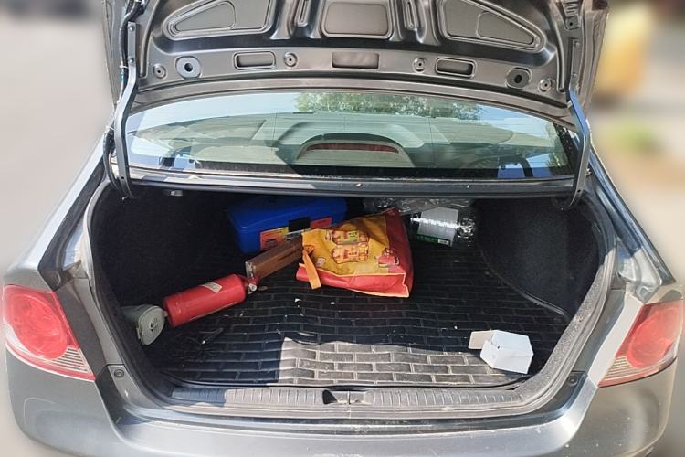 Used CIIMO 2012 1.8L Automatic Trunk