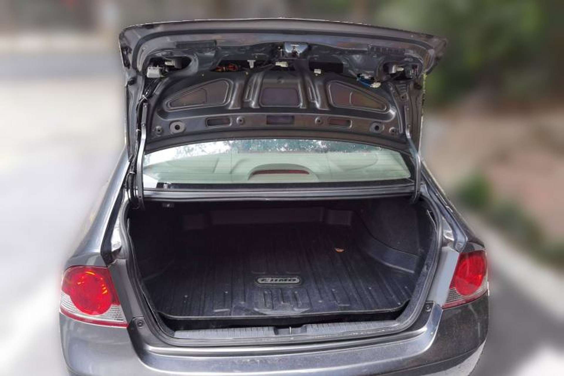 Used CIIMO 2012 1.8L Automatic Trunk