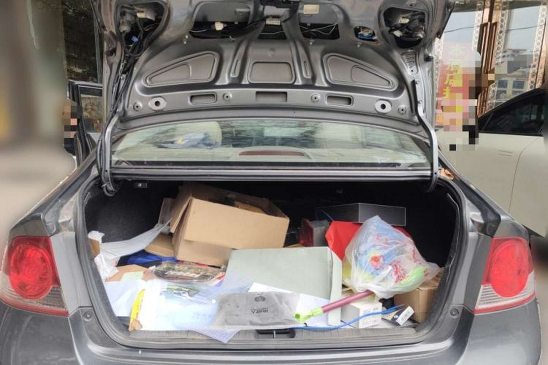 Used CIIMO 2012 1.8L Automatic Trunk