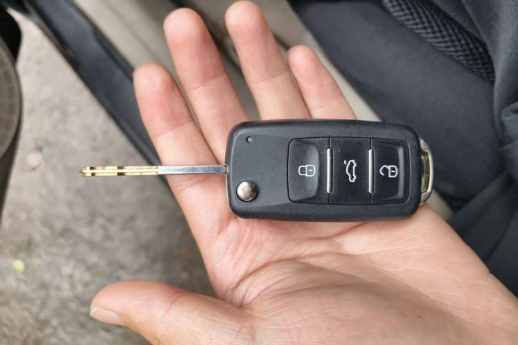 Used CIIMO 2012 1.8L Automatic Vehicle Key