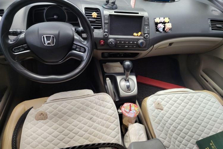 Used CIIMO 2012 1.8L Automatic Center Console