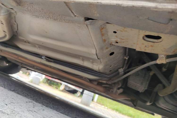 Used CIIMO 2012 1.8L Automatic Chassis Rear Left