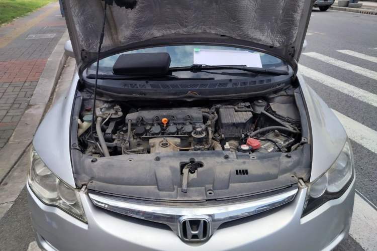 Used CIIMO 2012 1.8L Automatic Engine Bay