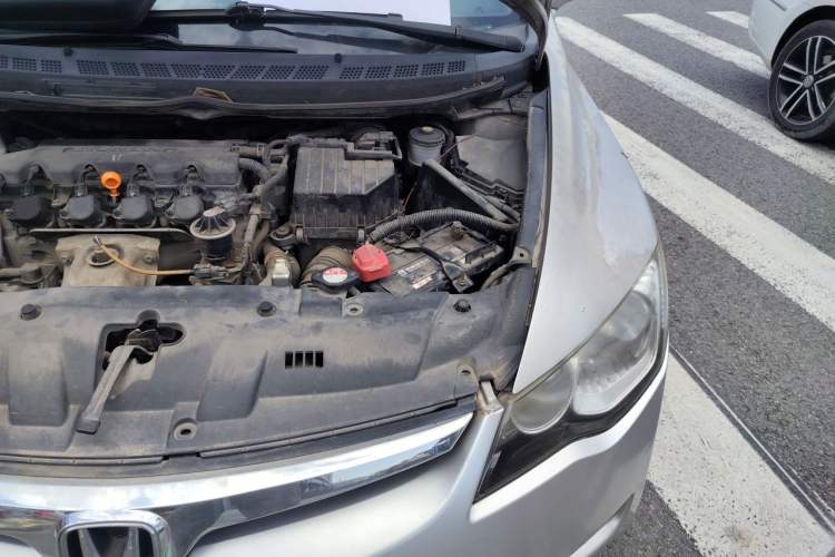 Used CIIMO 2012 1.8L Automatic Engine Bay Left