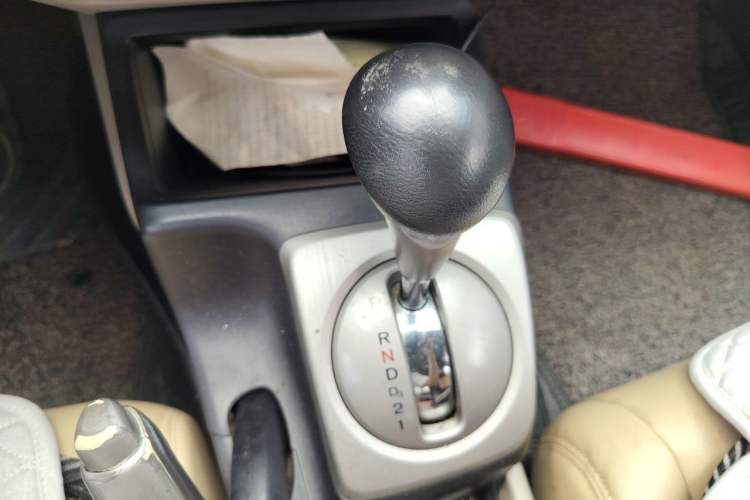 Used CIIMO 2012 1.8L Automatic Gear Lever