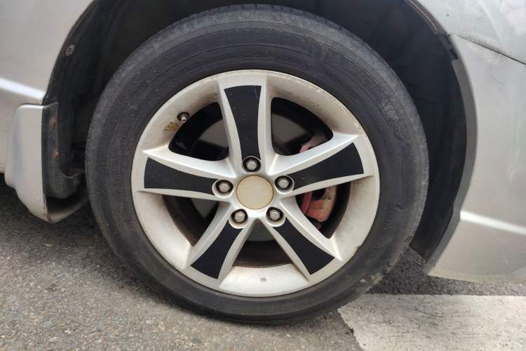Used CIIMO 2012 1.8L Automatic Right Front Wheel Hub