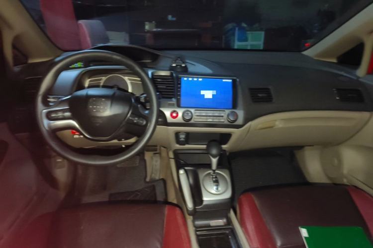 Used CIIMO 2012 1.8L Automatic Center Console