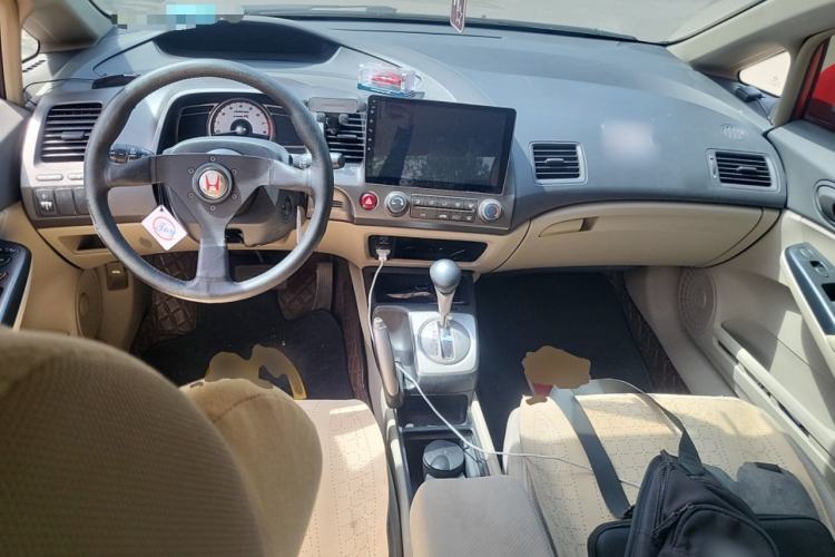 Used CIIMO 2012 1.8L Automatic Center Console