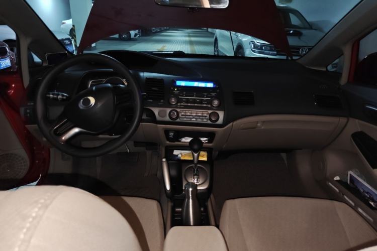Used CIIMO 2012 1.8L Automatic Center Console