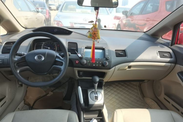 Used CIIMO 2012 1.8L Automatic Center Console