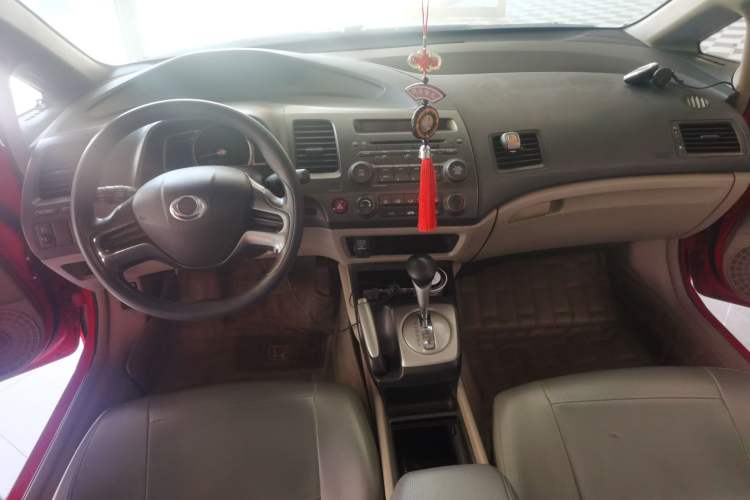 Used CIIMO 2012 1.8L Automatic Center Console