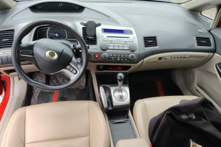 Used CIIMO 2012 1.8L Automatic Center Console