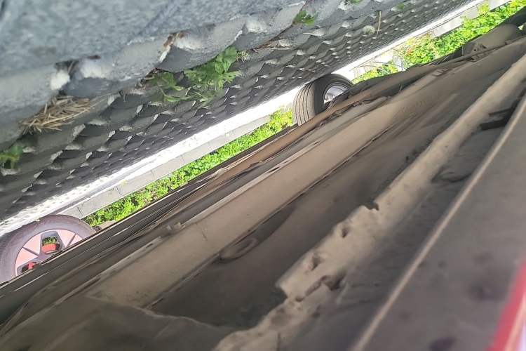 Used CIIMO 2012 1.8L Automatic Chassis Front Right
