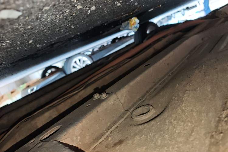 Used CIIMO 2012 1.8L Automatic Chassis Front Right