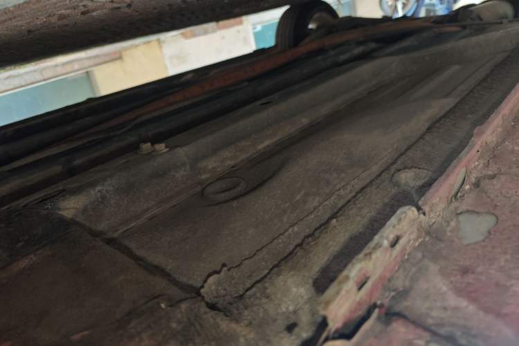 Used CIIMO 2012 1.8L Automatic Chassis Front Right