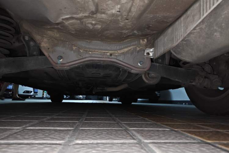Used CIIMO 2012 1.8L Automatic Chassis Rear