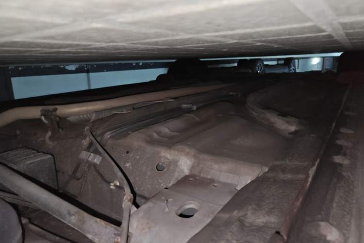 Used CIIMO 2012 1.8L Automatic Chassis Rear Left